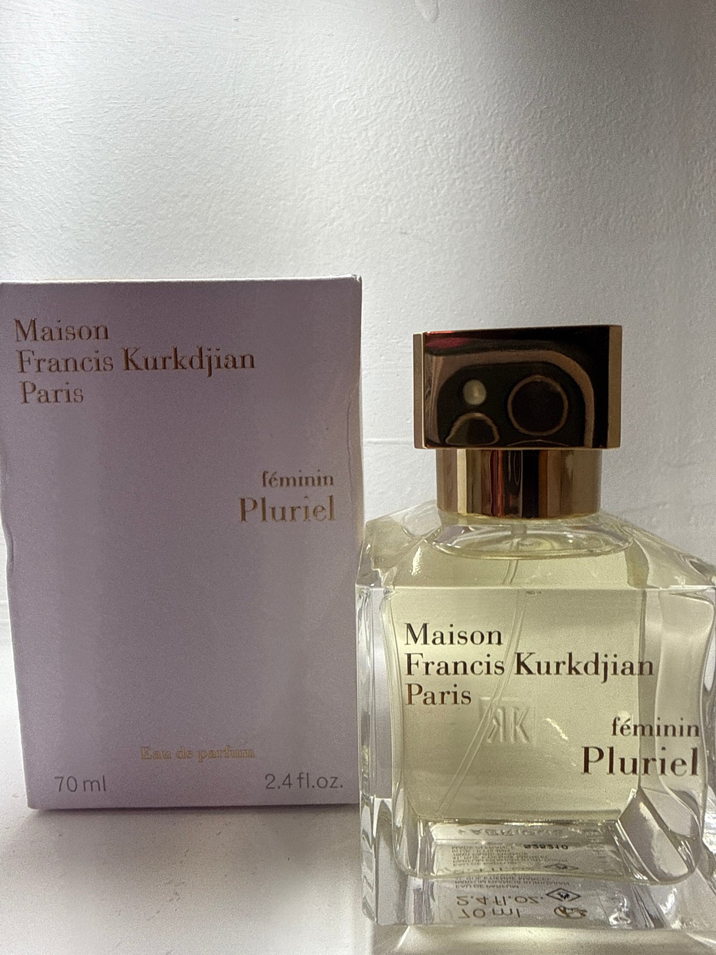 Maison feminin plural