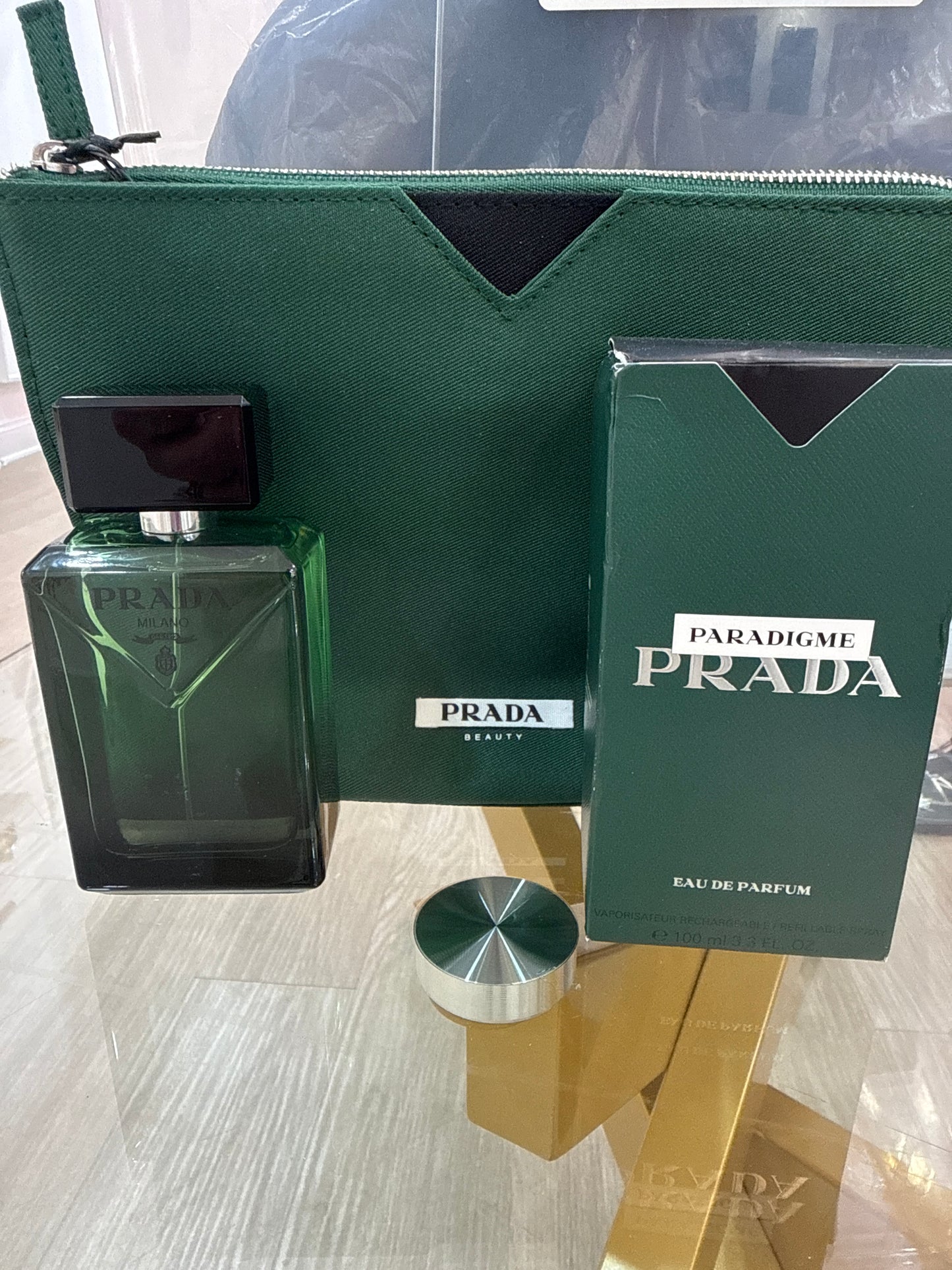 Prada paradoxe